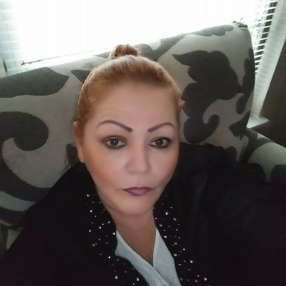 Meet your Posher, Dávila lupitaa - Picture 1 of 1